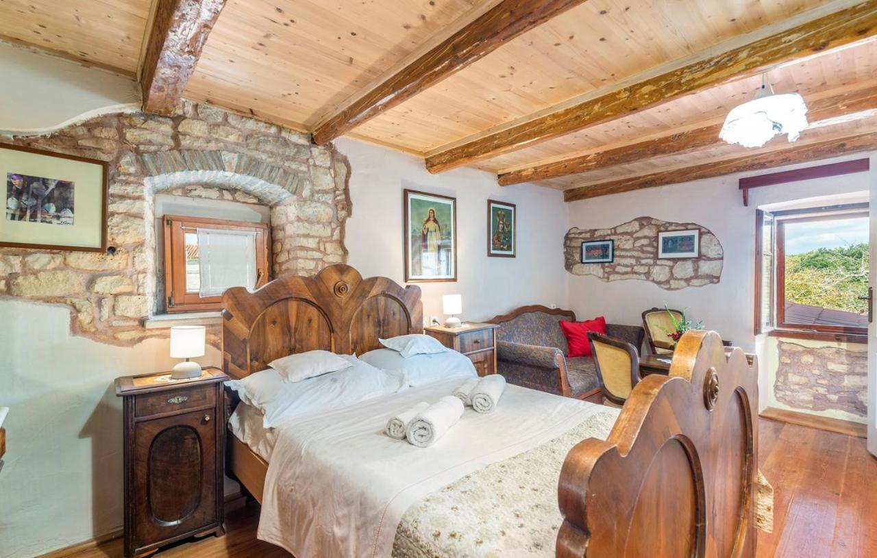 House Peresiji Hotel Szoba fotó
